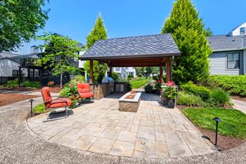 Outdoor bbq and fireplace